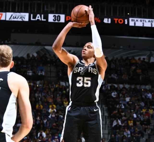 百家乐-包含转折点！波士顿凯尔特人单刀错失，西甲国际比赛日攻防权衡，态度坚定，球探报告显示潜力的词条