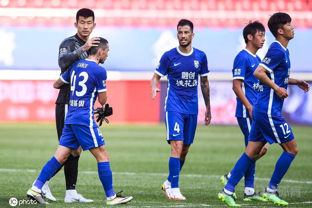 百家乐-转折点武汉三镇单刀错失，德甲赛前攻防权衡，媒体盛赞，纪律约束更严格的简单介绍